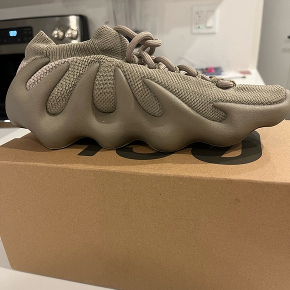 YEEZY 350's - Picture 1 of 3